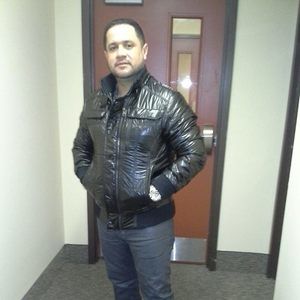 Meet your Posher, Carlos